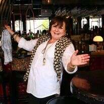 חנה לסלאו. | אמיר מאירי