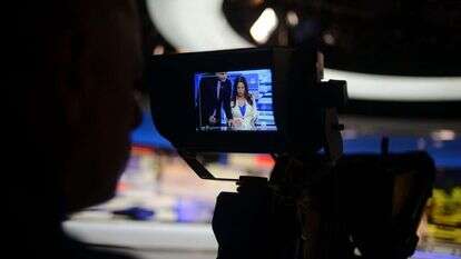 בעדשת המצלמה. סומברג וריקלין. | ערוץ 20 בעדשת המצלמה. סומברג וריקלין. | ערוץ 20