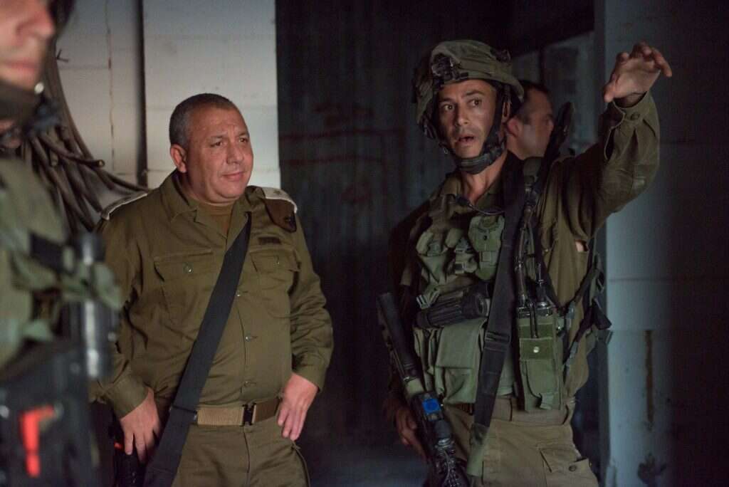 הרמטכ"ל גדי איזנקוט. | דו"צ