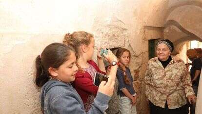 הרבנית מרים לוינגר בבית לאה בחברון, שעבר השבוע לרשות התושבים היהודים בעיר. | מרים צחי