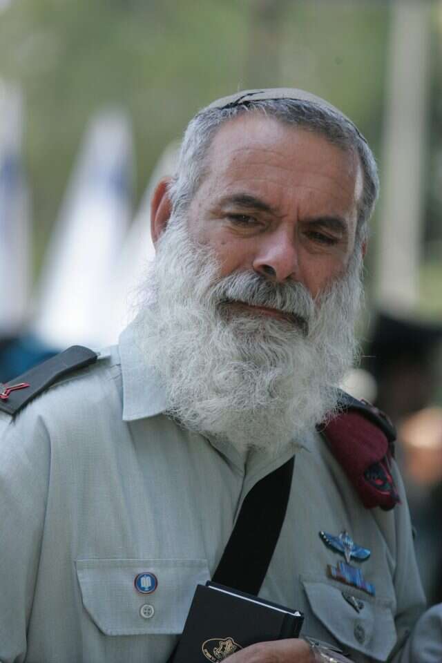 הרב רונצקי כרבצ"ר. | מרים צחי