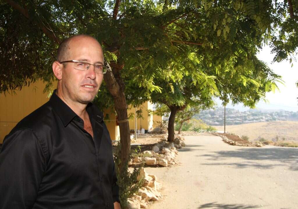 ארז אשל. | מרים צחי ארז אשל. | מרים צחי
