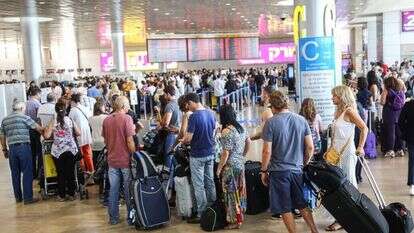 עומס בנתב''ג. | אבישג שאר ישוב