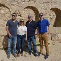 יאיר, בנימין, שרה ואבנר נתניהו. | עמוס בן גרשום, לע''מ