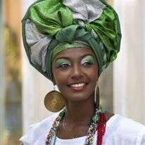 כיסוי ראש אפריקני מפואר. | שאטרסטוק כיסוי ראש אפריקני מפואר. | שאטרסטוק