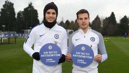 אלבארו מוראטה וסזאר אספיליקווטה אומרים לא לאנטישמיות. | באדיבות צ'לסי