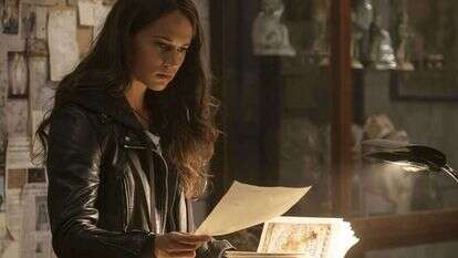 "טומב ריידר". | AP