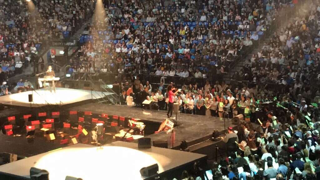 מופע קולולם בהיכל מנורה מבטחים. | ישי הולנדר