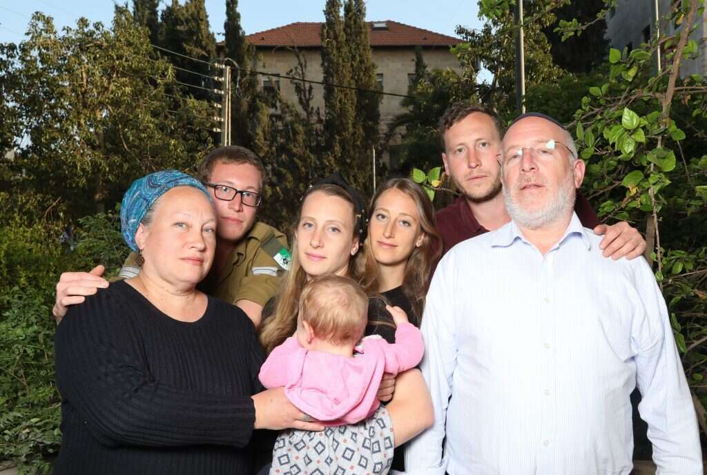 בני משפחת גולובנציץ. | מרים צחי