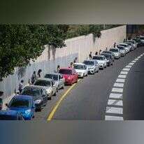 עומדים בצפירה. | אבישג שאר-ישוב עומדים בצפירה. | אבישג שאר-ישוב