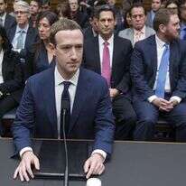 מארק צוקרברג בסנאט. | EPA