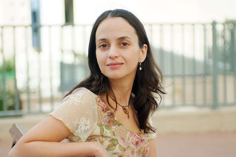 גילית חומסקי. | ישראל ברדוגו