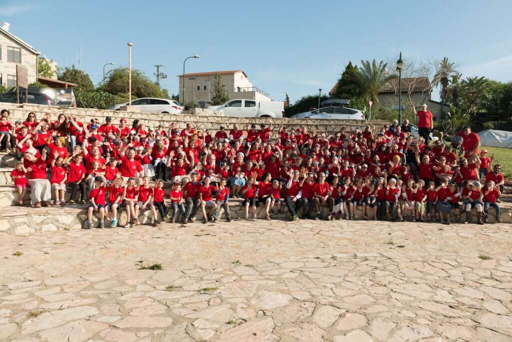 מפגש בני משפחת וסרטייל בפסח האחרון. | מאיר אליפור