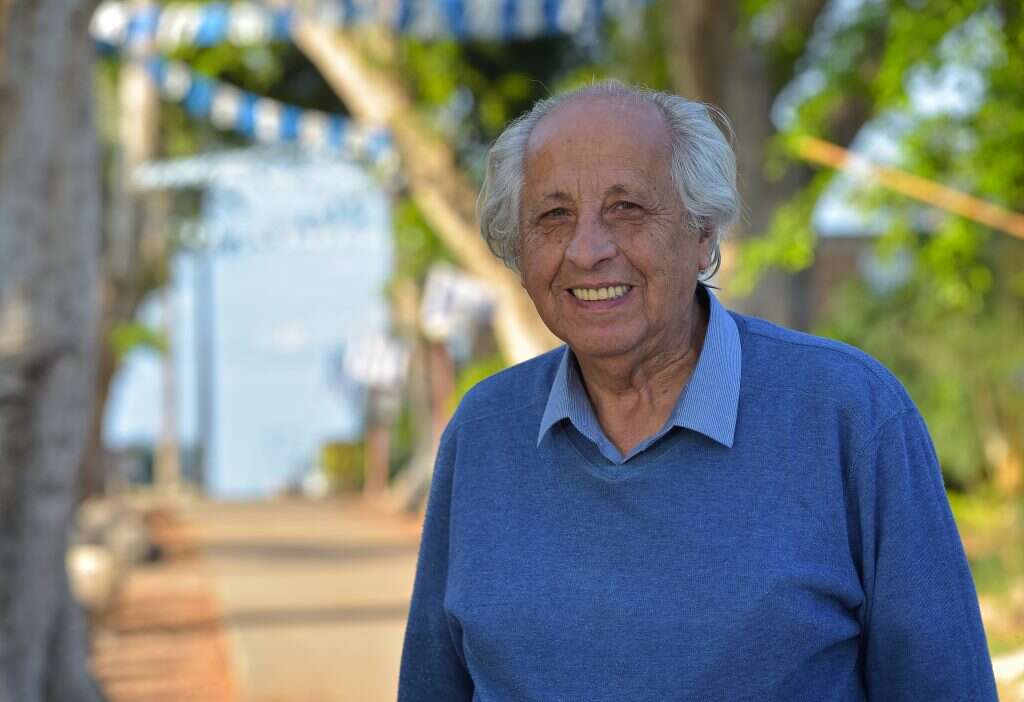 מוקי צור. | גיל אליהו, ג'יני