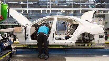 מפעל מכוניות. | EPA