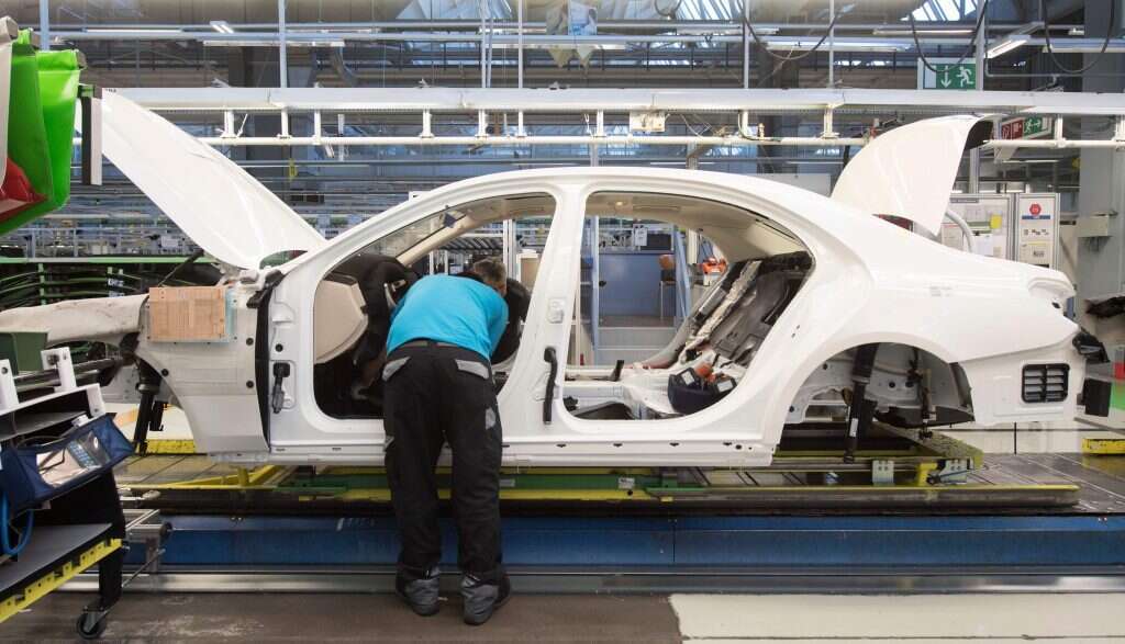 מפעל מכוניות. | EPA