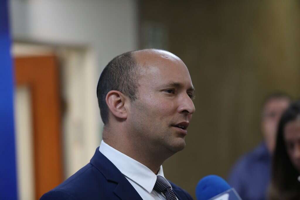 קריצה למציאות. יו"ר הבית היהודי נפתלי בנט. | אלכס קולומויסקי