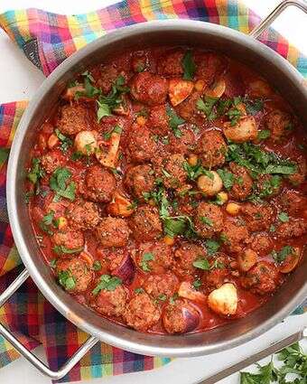 קציצות בשר ברוטב עגבניות. | אפרת ליכטנשטט