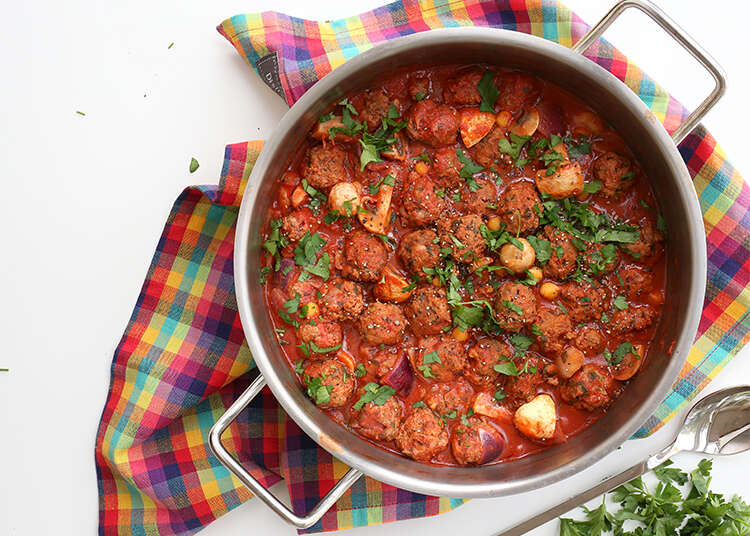 קציצות בשר ברוטב עגבניות. | אפרת ליכטנשטט