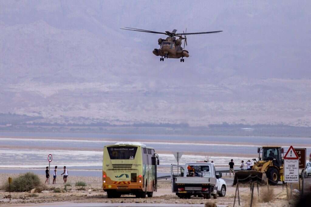 כוחות ההצלה בנחל צפית. | מאור קינסבורסקי פלאש90
