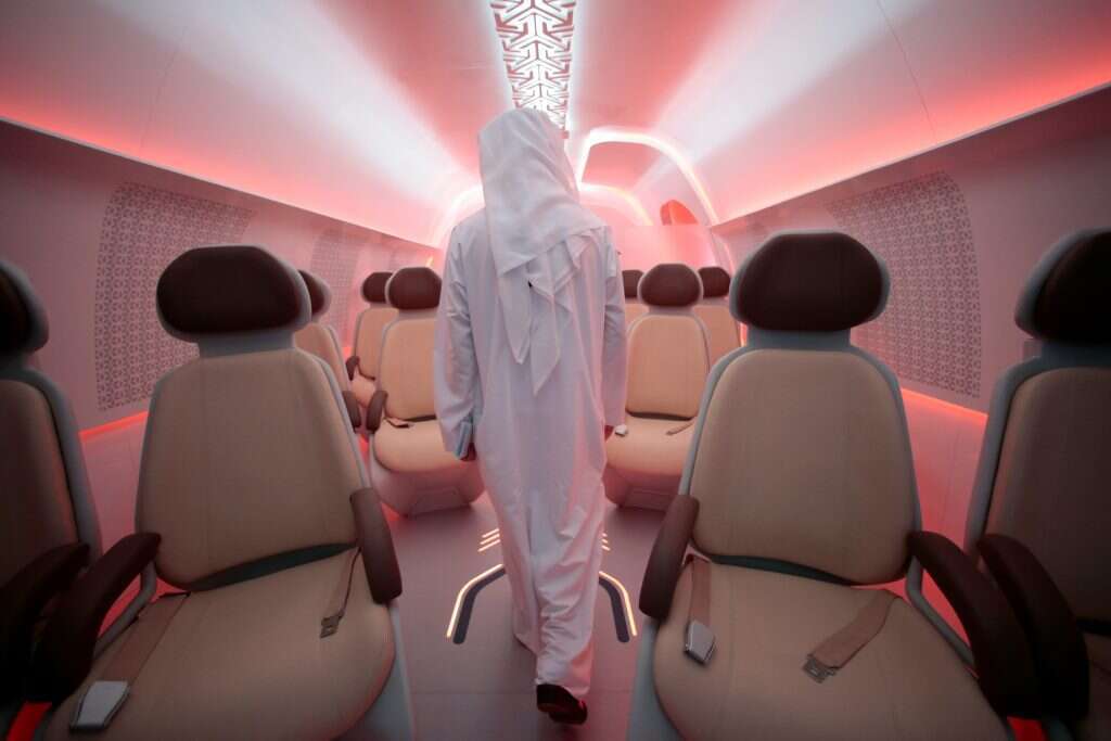 מודל הקפסולה בין דובאי לאבו־דאבי. | רויטרס מודל הקפסולה בין דובאי לאבו־דאבי. | רויטרס