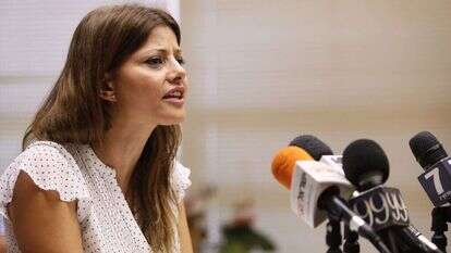 אורלי לוי-אבקסיס. | דודי ועקנין