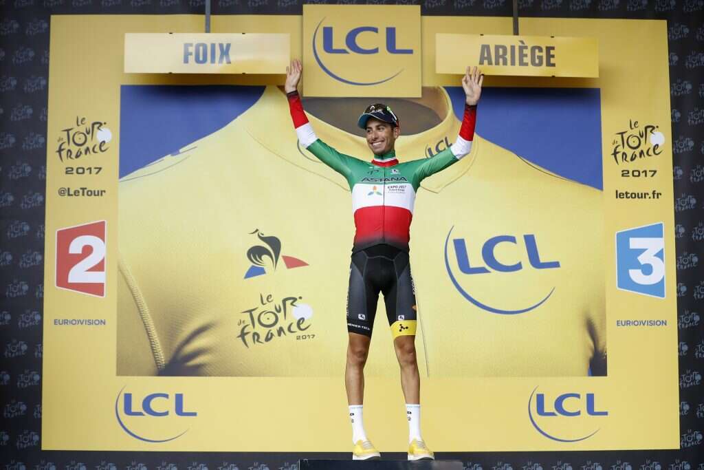 ארו חוגג את הניצחון היוקרתי בצרפת. | EPA ארו חוגג את הניצחון היוקרתי בצרפת. | EPA