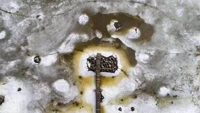 תצלומי אוויר של הקרח הנמס עם תחילתה של עונת האביב בפינלנד. | AFP