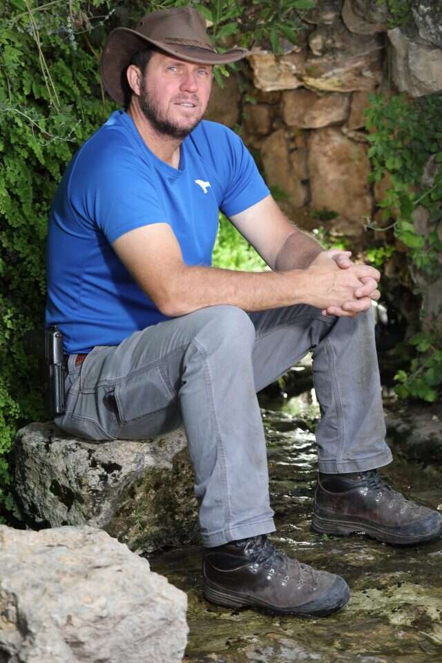 יעקב דולב. | מרים צחי