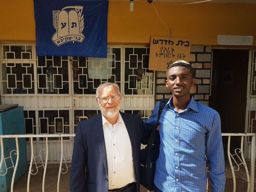 הרב ולדמן וקומונר בני עקיבא בגונדר באדיס אבבה. | צביקה קליין הרב ולדמן וקומונר בני עקיבא בגונדר באדיס אבבה. | צביקה קליין