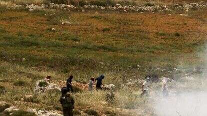 מתפרעים פלסטינים ביו"ש. | מרים צחי