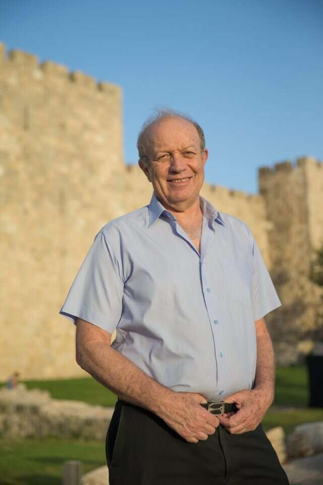 עו"ד אמנון לורך.