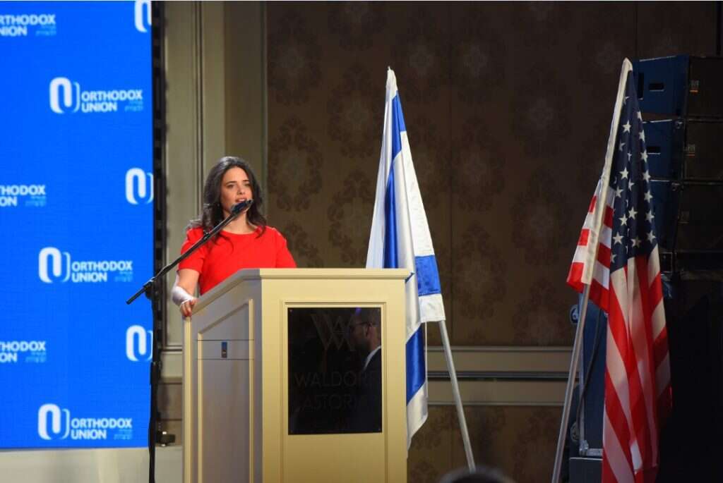 איילת שקד באירוע של ארגון OU לכבוד העברת השגרירות. | אליהו ינאי איילת שקד באירוע של ארגון OU לכבוד העברת השגרירות. | אליהו ינאי