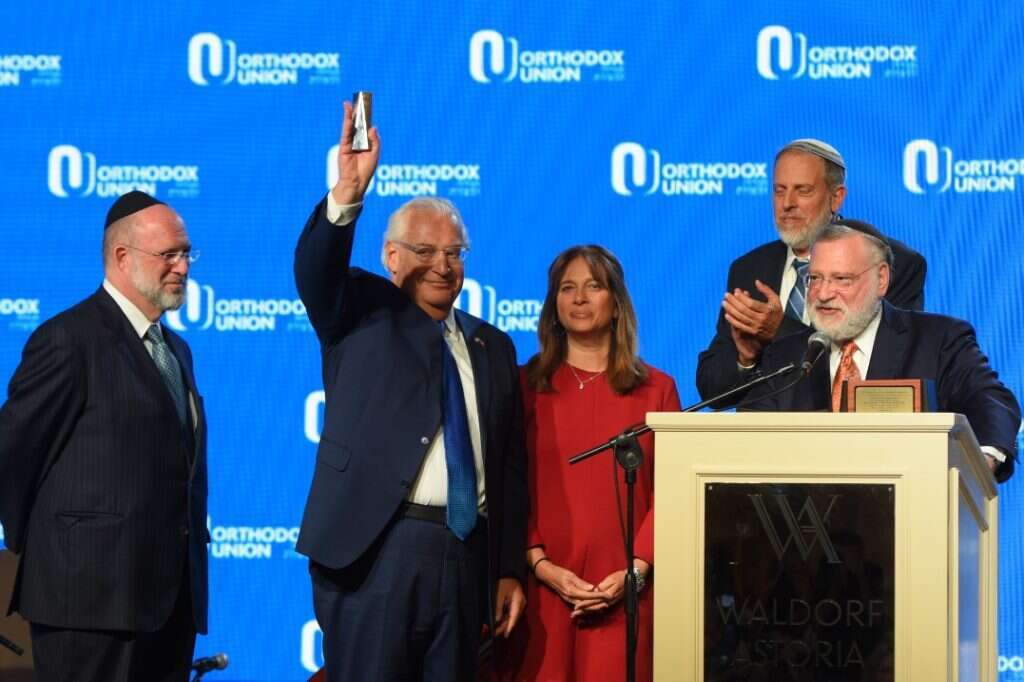 אלן פייגן מנחה את האירוע החגיגי. | אליהו ינאי