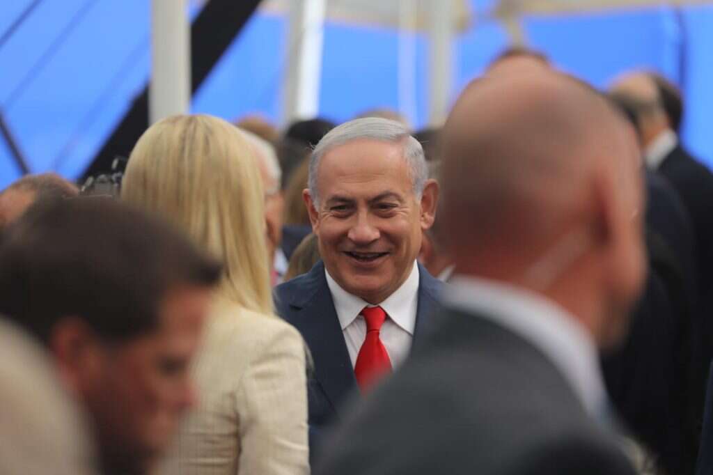 נתניהו בטקס העברת השגרירות. | יונתן זינדל, פלאש90