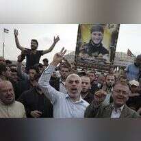 מנהיג חמאס יחיא סינוואר בגבול רצועת עזה. | AP