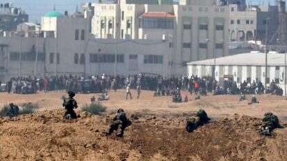 חיילי צה"ל מול ההפגנות האלימות בגבול רצועת עזה. | AFP