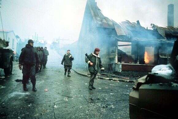 שבויי מלמחמה ארגנטינאים בפוקלנד, 1982. | AP