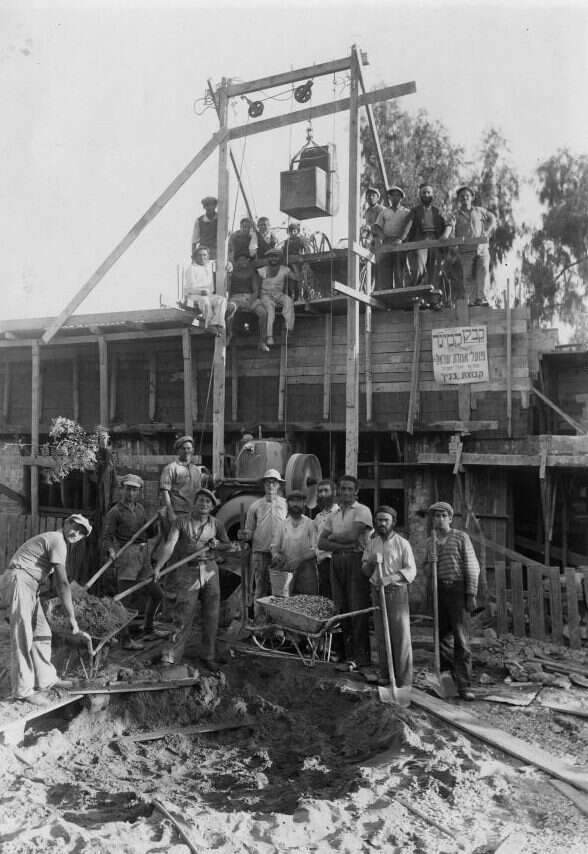 ראשוני פא"י בארץ. | באדיבות משפחת השר בנימין מינץ, דרך הרב יעקב שלמה הלוי