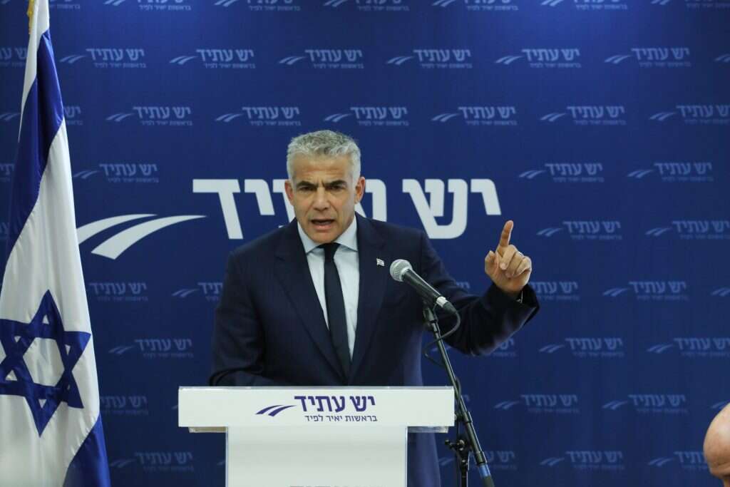 יאיר לפיד. | מרים צחי