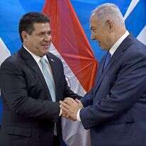 בנימין נתניהו ונשיא פרגוואי הוראסיו קארטס. | EPA