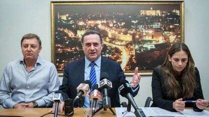 מנכ"לית משרד התחבורה קרן טרנר עם שר התחבורה ישראל כ"ץ. | יונתן זינדל/פלאש90