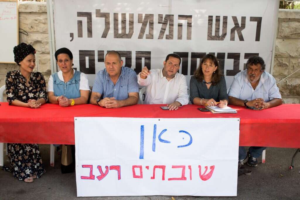 יוסי דגן במאהל המחאה 2017. | אורן בן חקון יוסי דגן במאהל המחאה 2017. | אורן בן חקון