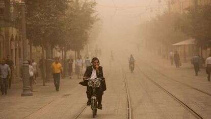 דתיים וחילונים בירושלים. | יונתן זינדל, פלאש 90