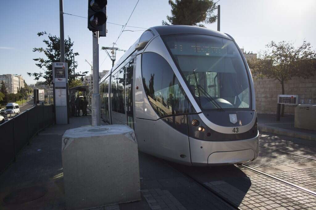 הרכבת הקלה בירושלים. | יונתן זינדל, פלאש90