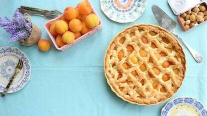 פאי משמשים ומרציפן. | אפרת ליכטנשטט