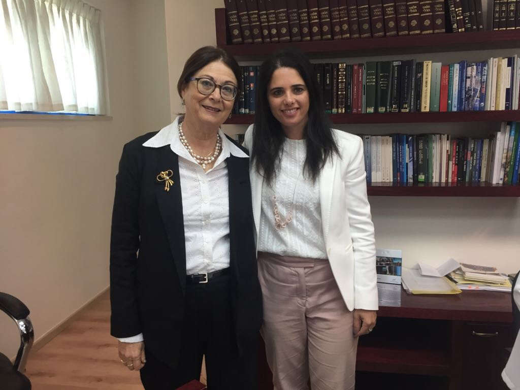 שרת המשפטים איילת שקד ונשיאת העליון אסתר חיות. | דוברות שרת המשפטים