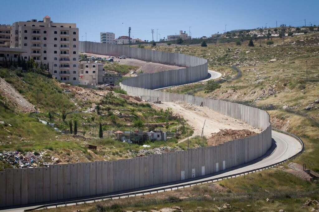 גדר ההפרדה בירושלים. | מרים צחי גדר ההפרדה בירושלים. | מרים צחי