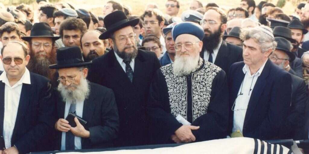 מעמד הטמנת עצמותיו של הרב מוהליבר. מזכרת בתיה, 1991. | צבי פרידמן מעמד הטמנת עצמותיו של הרב מוהליבר. מזכרת בתיה, 1991. | צבי פרידמן