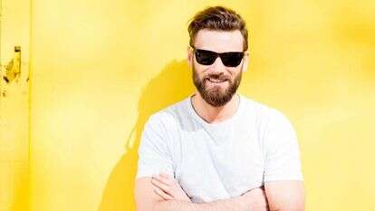 משקפי שמש. | שאטרסטוק